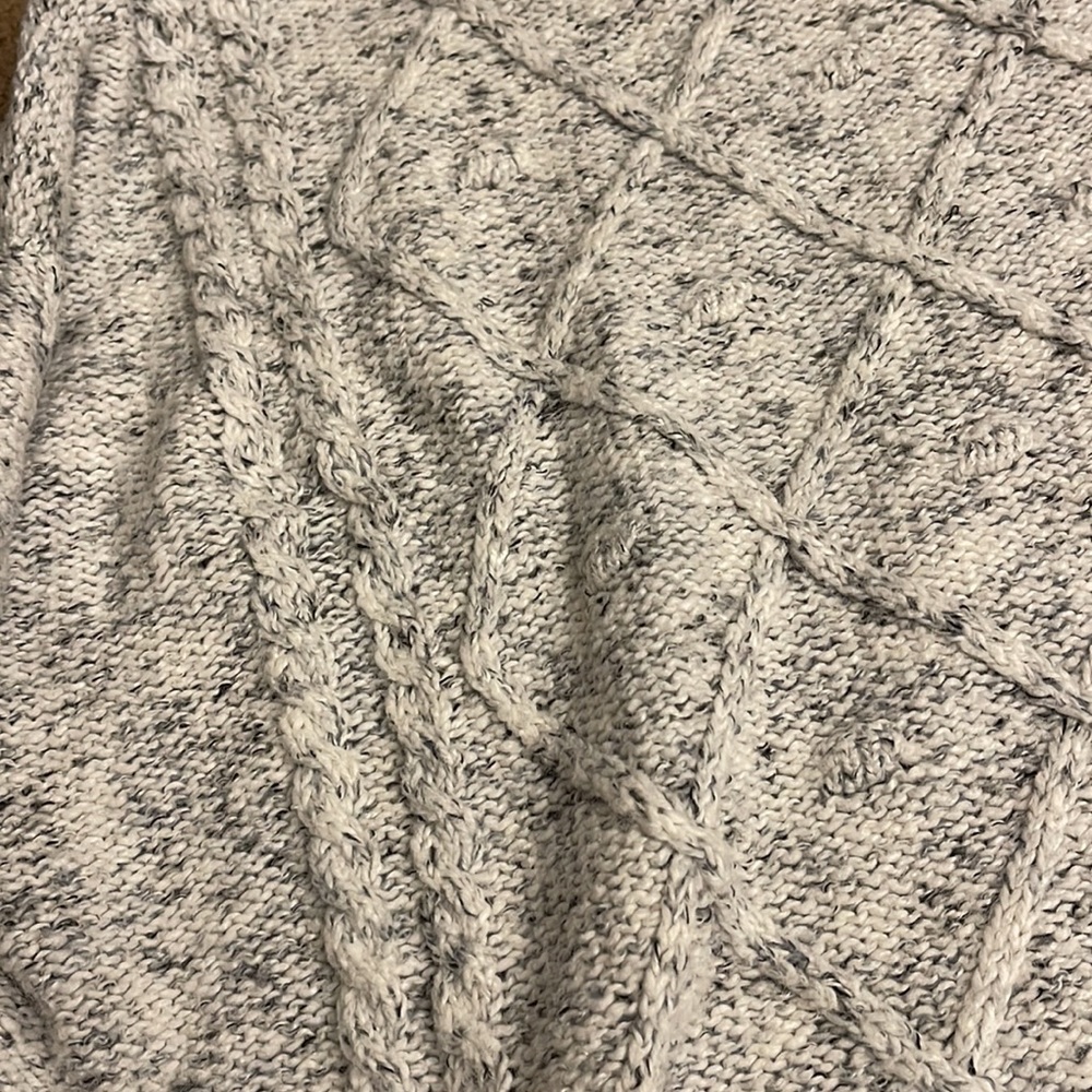 Sweater - Picture 5 of 5
